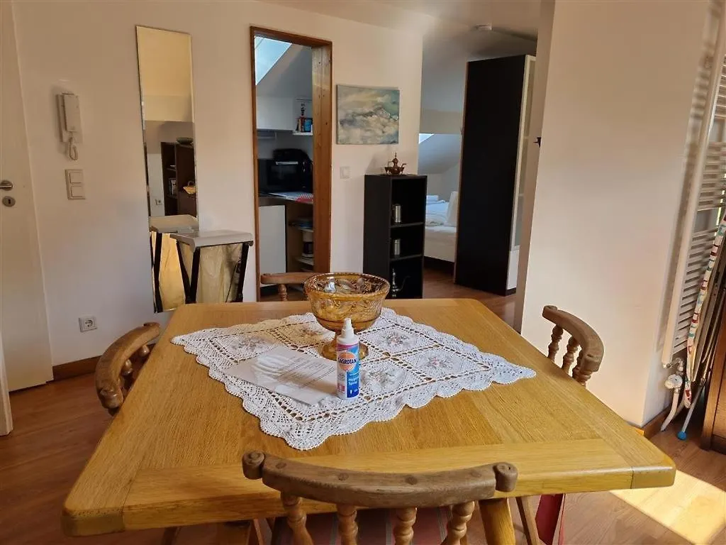 Apartment Haus Kreuzeckwiese - Fewo-Waxenstein - Studio Appartment Garmisch-Partenkirchen Germany