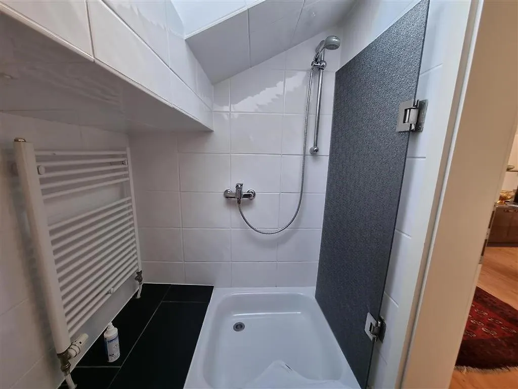 Haus Kreuzeckwiese - Fewo-Waxenstein - Studio Appartment Garmisch-Partenkirchen 0*,