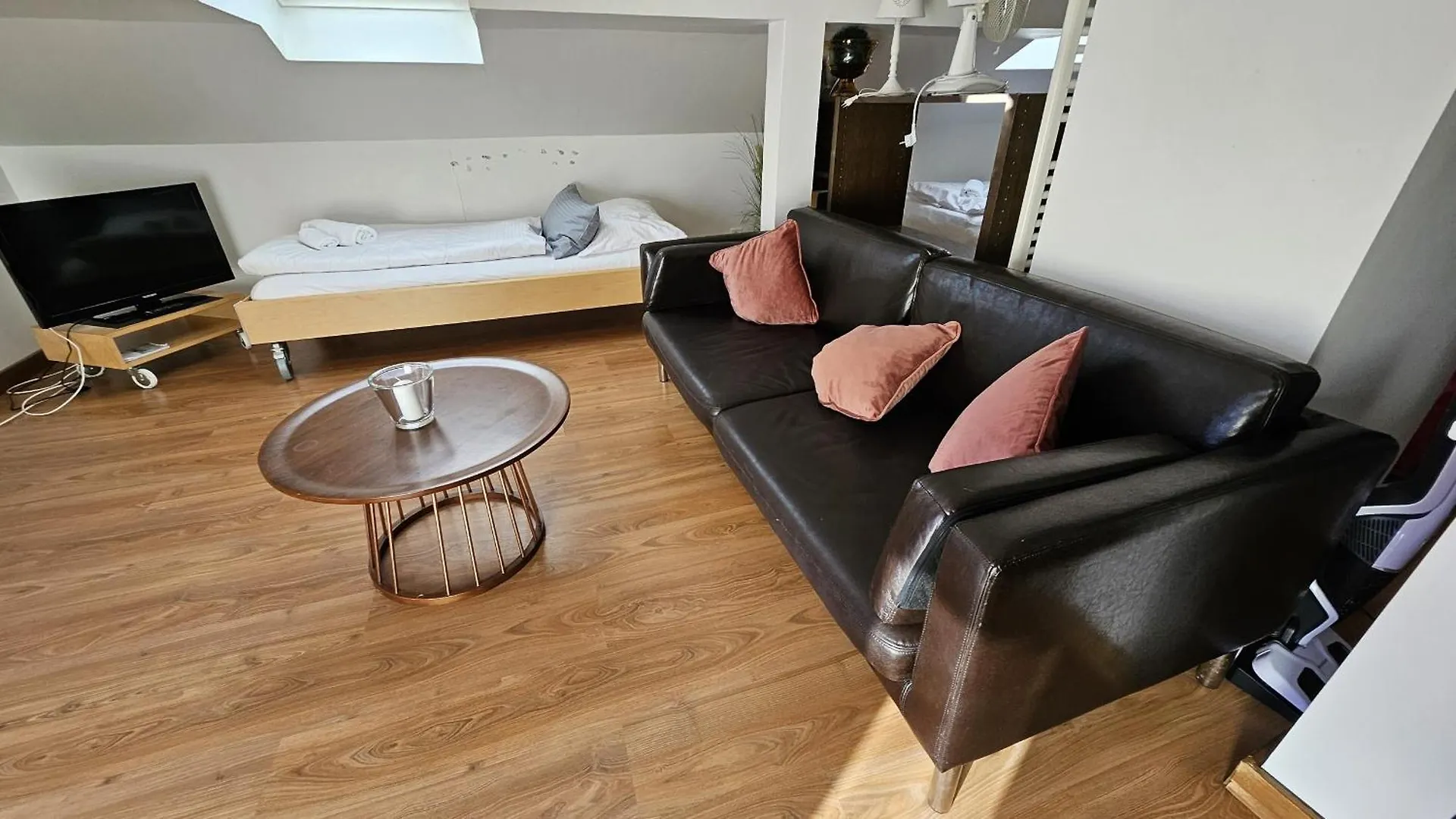 Haus Kreuzeckwiese - Fewo-Waxenstein - Studio Appartment Garmisch-Partenkirchen Germany